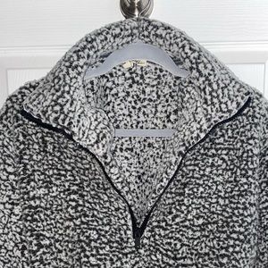 Express Sherpa crewneck, size S fits like a M/L